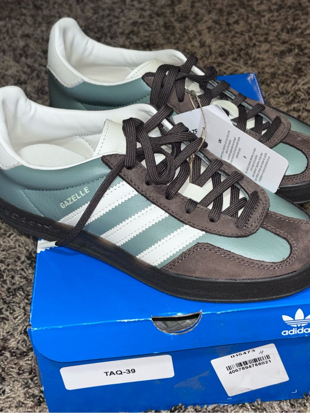Adidas Gazelle Indoor Men’s Size 4.5 US Silver Green/Cream/Earth Strata IH5473